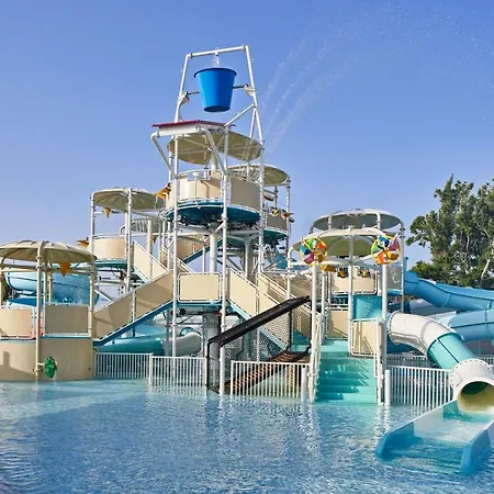 리조트 Mare Paphos 키소네르가