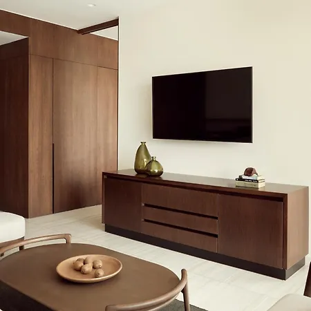 리조트 Mare Paphos 5*