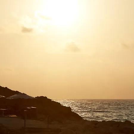 Resort Mare Paphos 5*