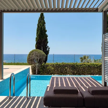 Resort Mare Paphos 5*