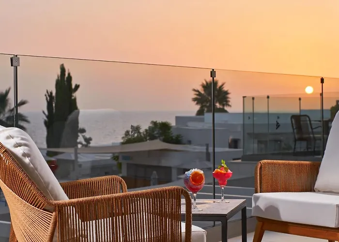 Mare Paphos Semesteranläggning (resort) 5*