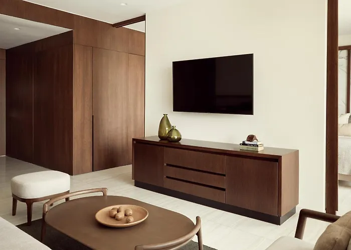 Resort Mare Paphos 5*