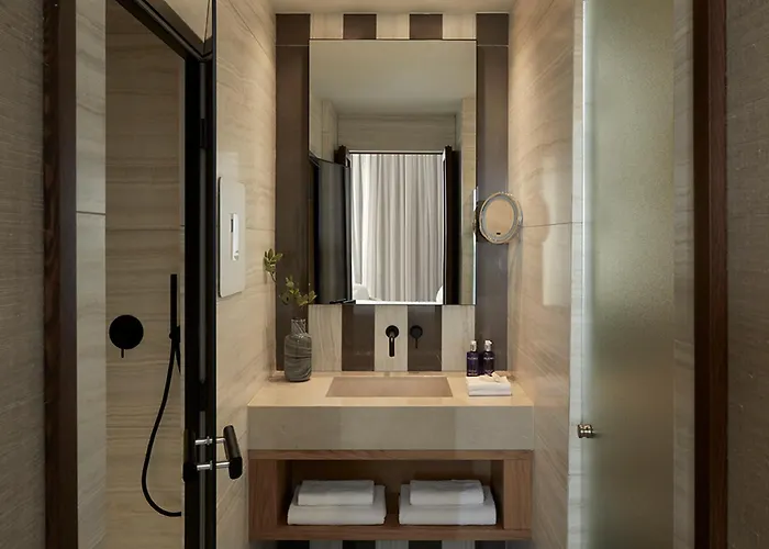 Mare Paphos Semesteranläggning (resort) 5*