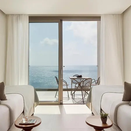 Resort Mare Paphos 5*